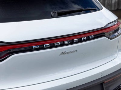 2025 Porsche Macan Base