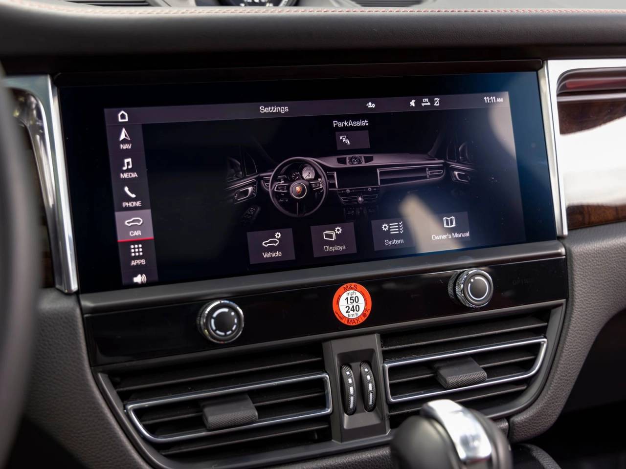 2025 Porsche Macan Base