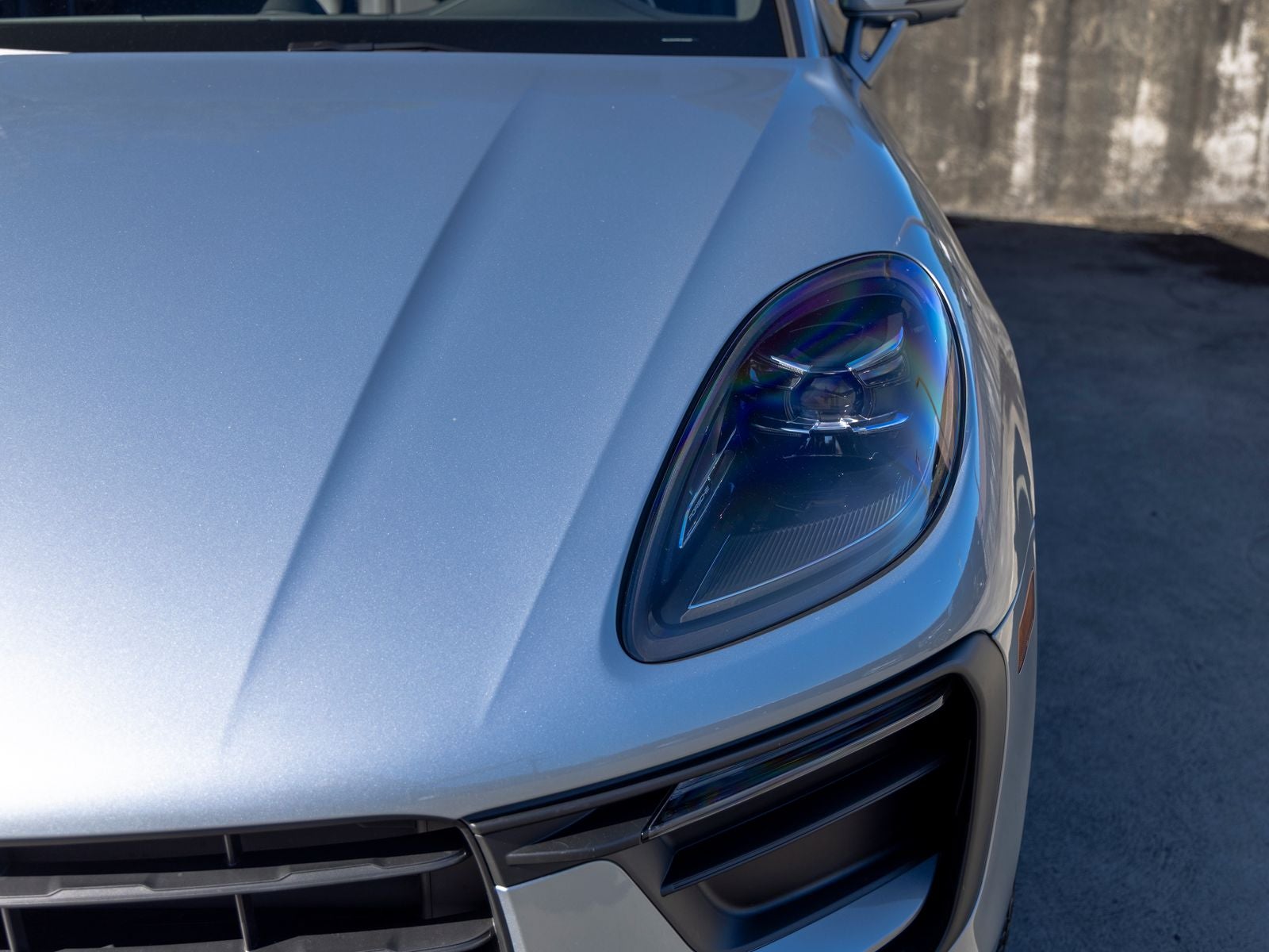 2025 Porsche Macan Base