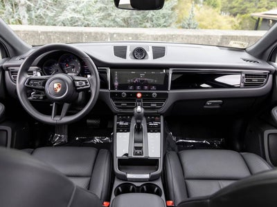 2026 Porsche Macan Macan