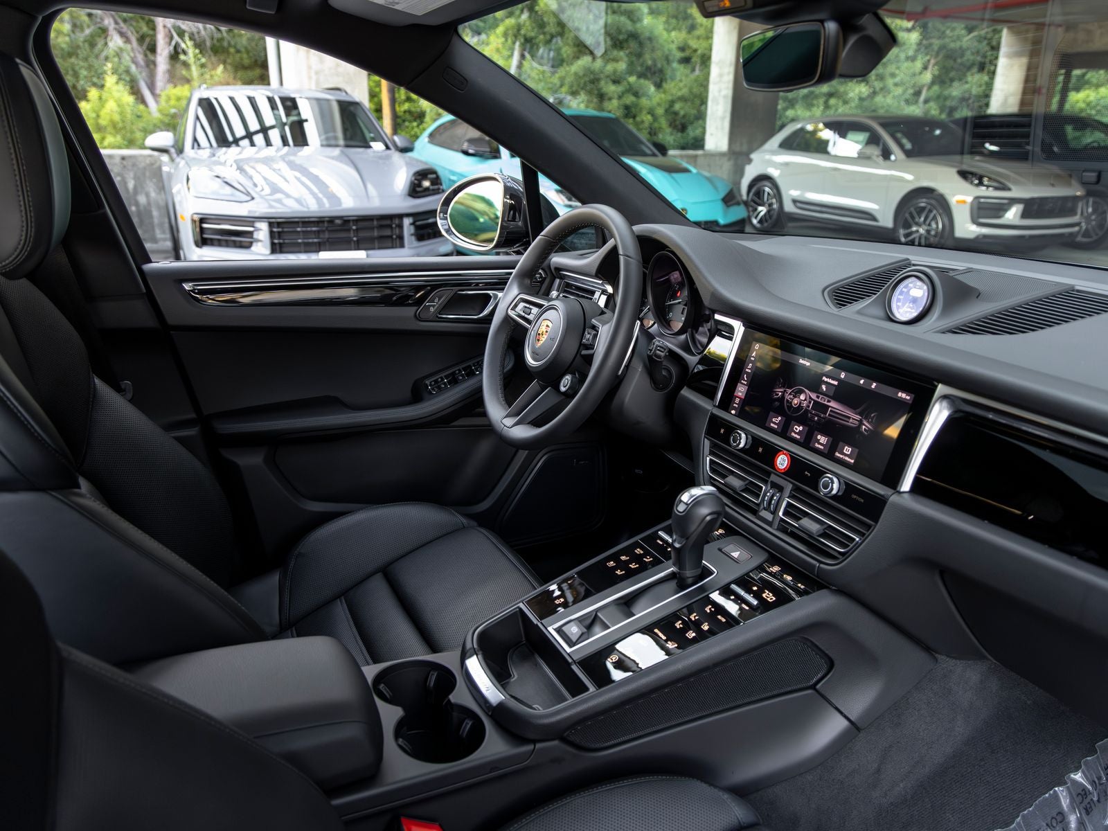 2026 Porsche Macan Base