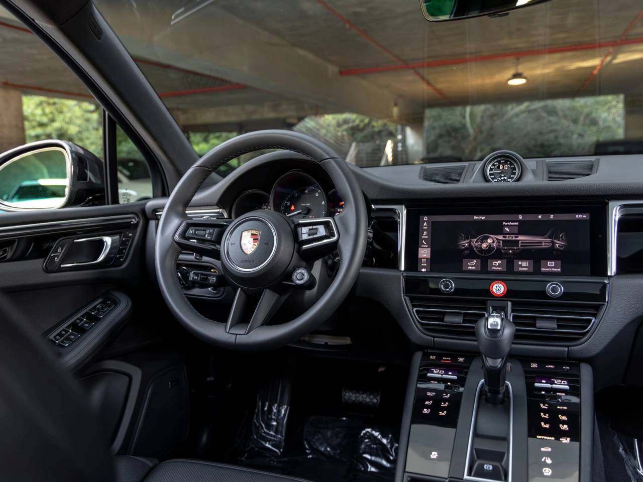 2026 Porsche Macan Base