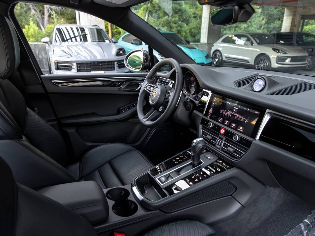 2026 Porsche Macan Base