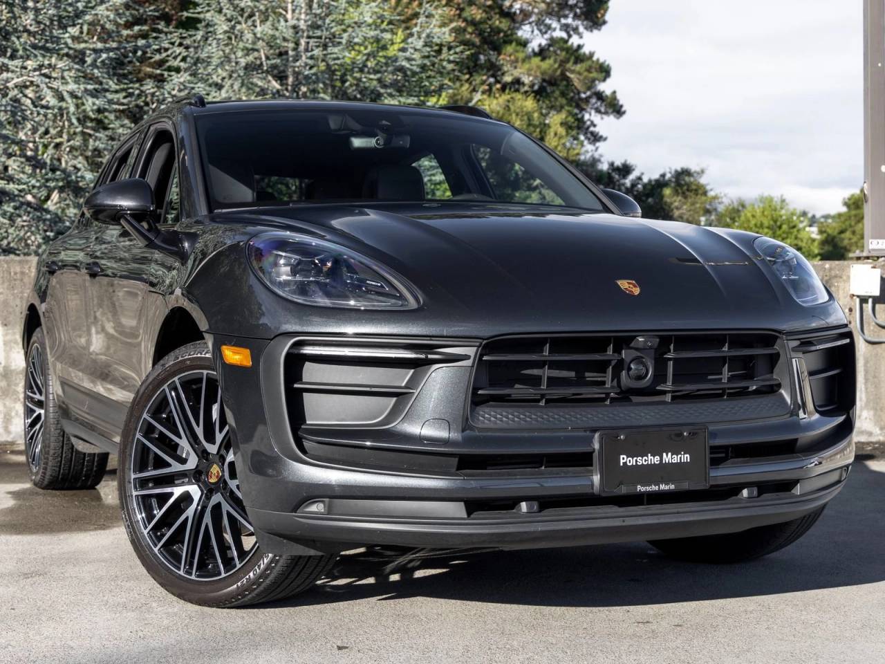 2026 Porsche Macan Base