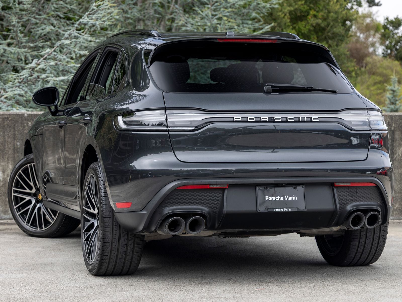 2026 Porsche Macan Base