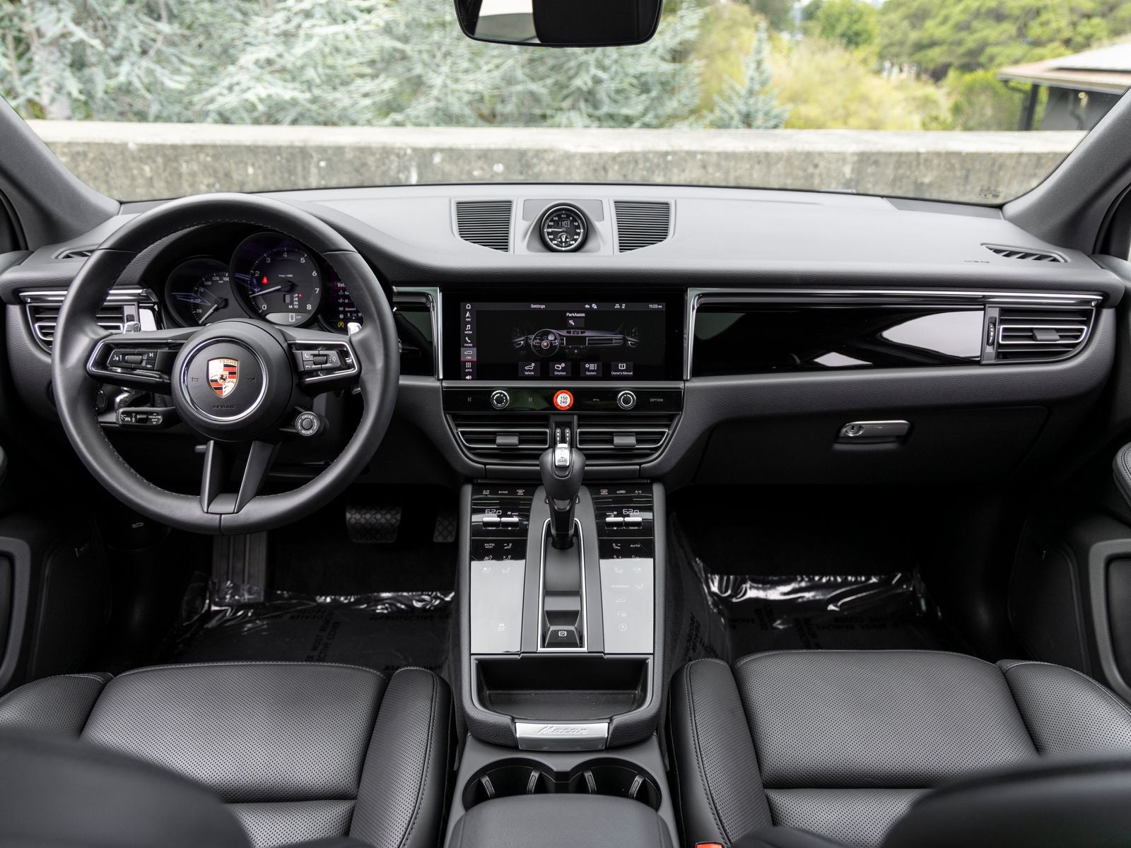 2026 Porsche Macan Base