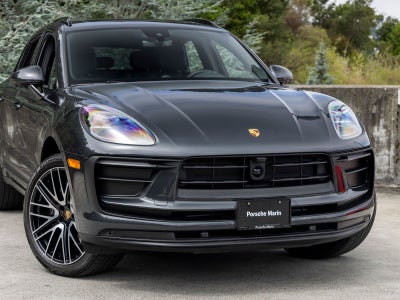 2026 Porsche Macan Base
