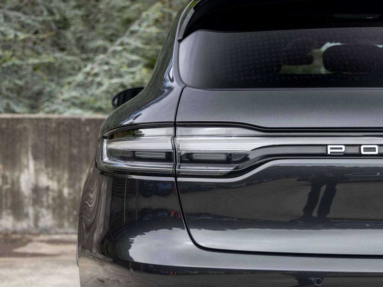 2026 Porsche Macan Base
