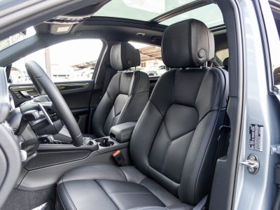 2026 Porsche Macan Macan T