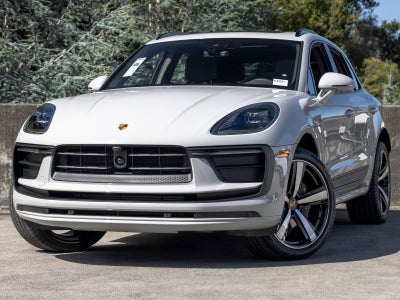 2026 Porsche Macan Base