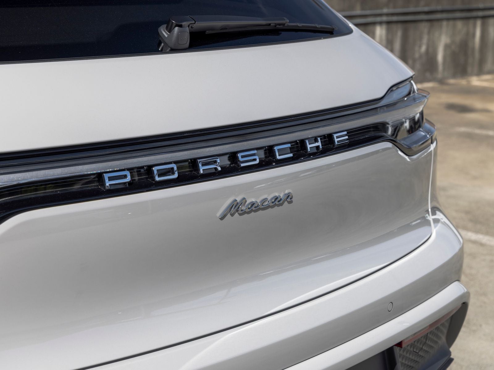 2026 Porsche Macan Base