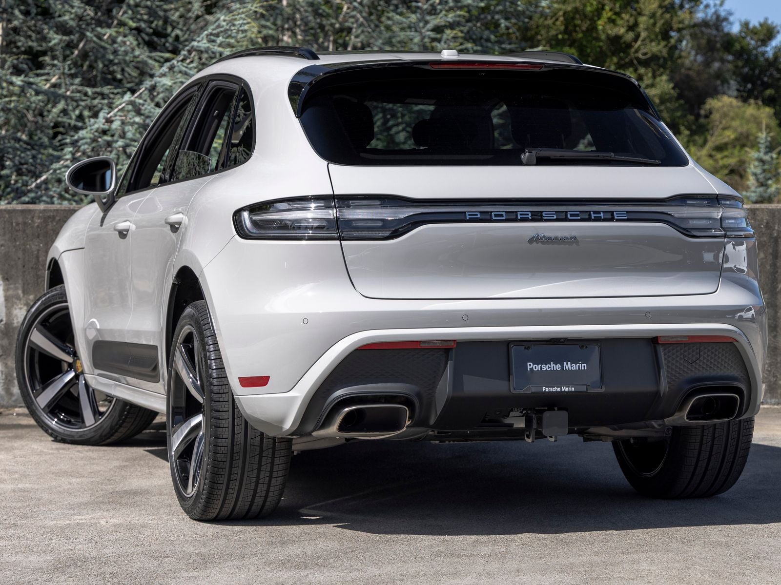 2026 Porsche Macan Base