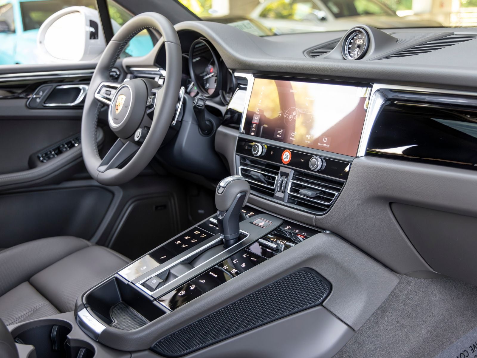 2026 Porsche Macan Base