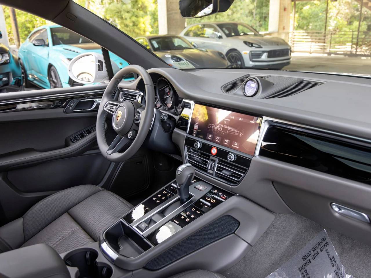 2026 Porsche Macan Base