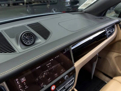 2026 Porsche Macan Macan T