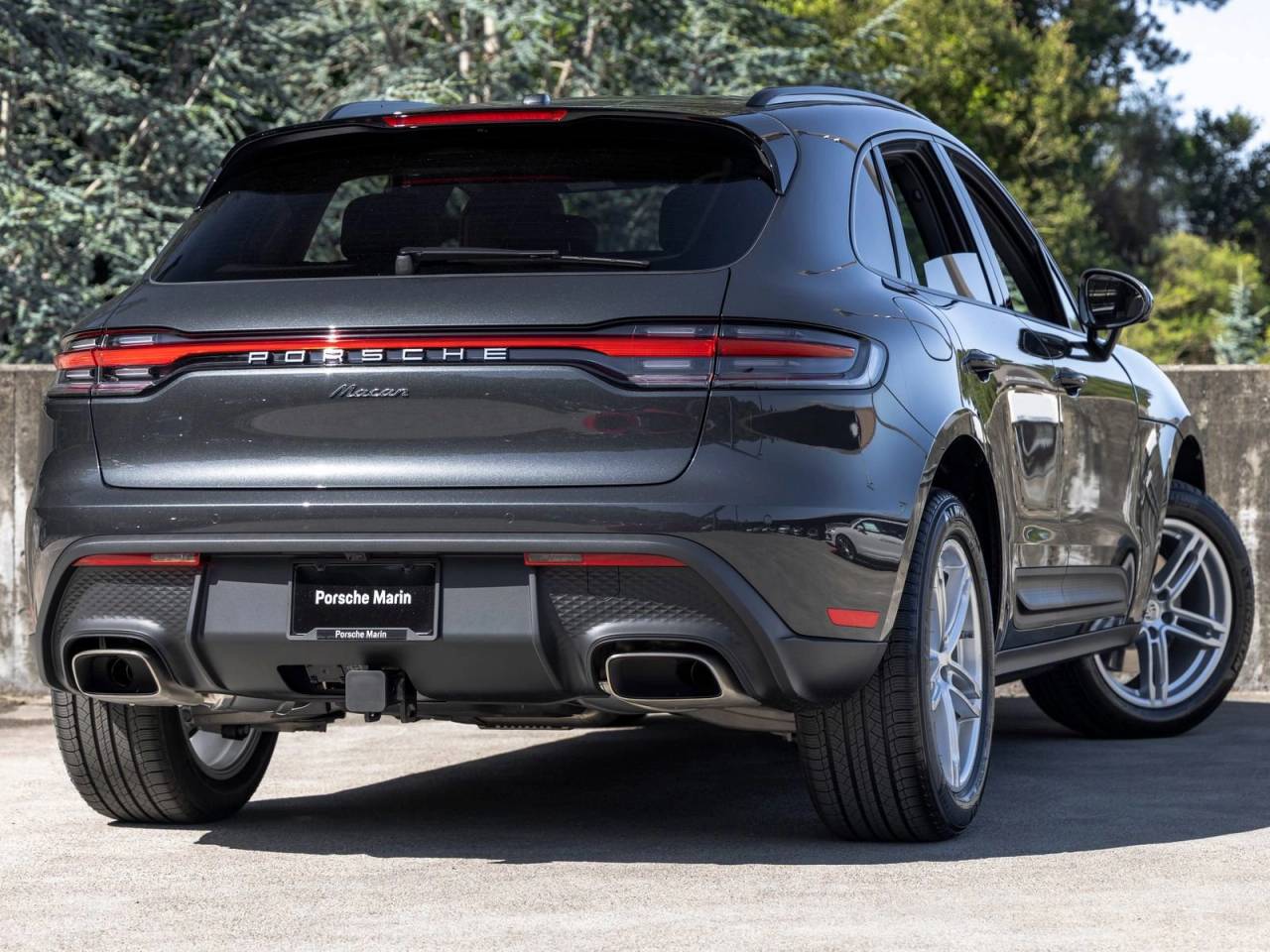 2026 Porsche Macan Base