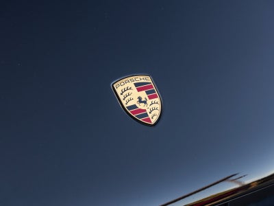 2021 Porsche Macan Macan