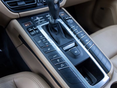 2021 Porsche Macan Macan