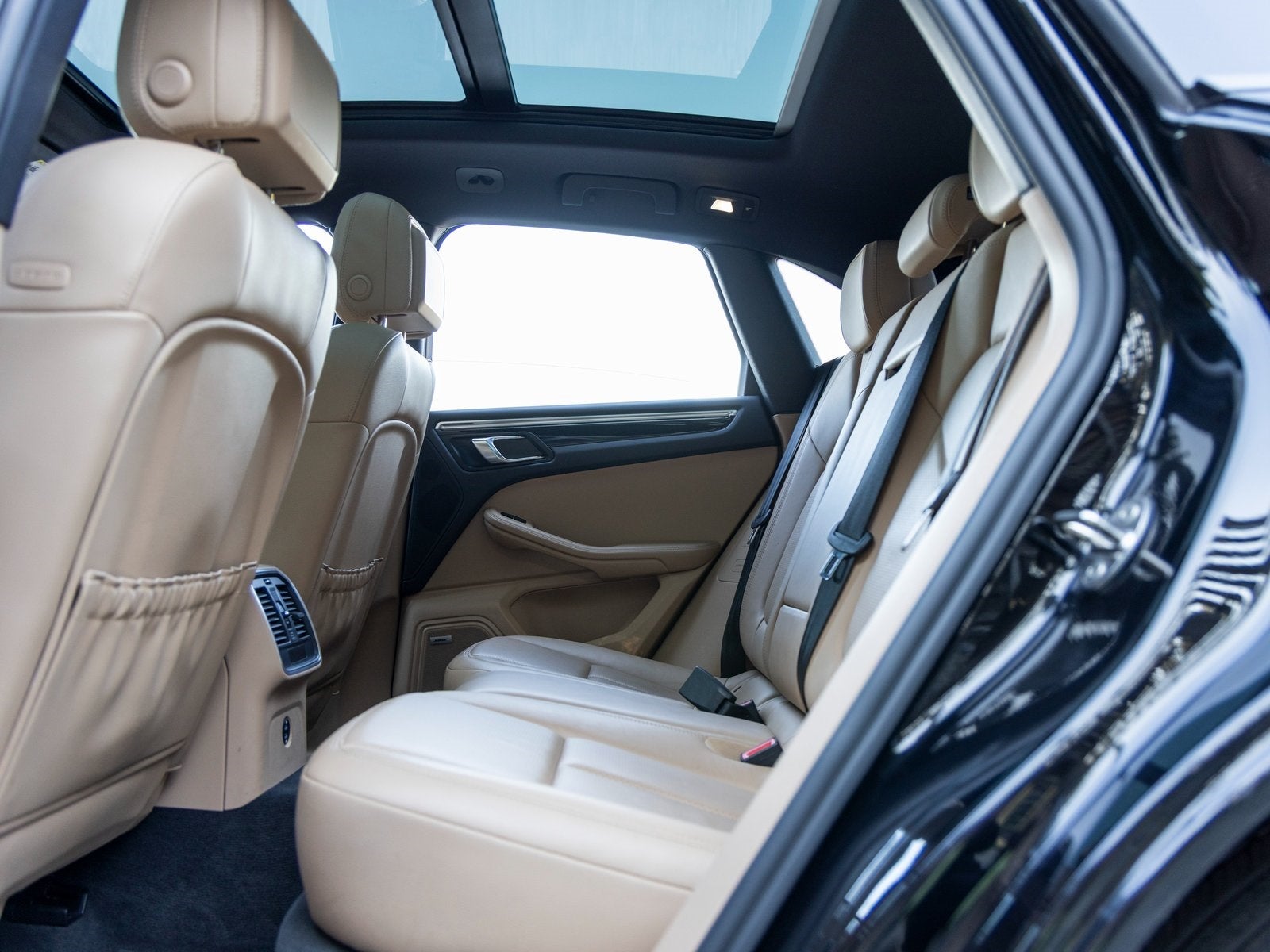 2021 Porsche Macan Macan