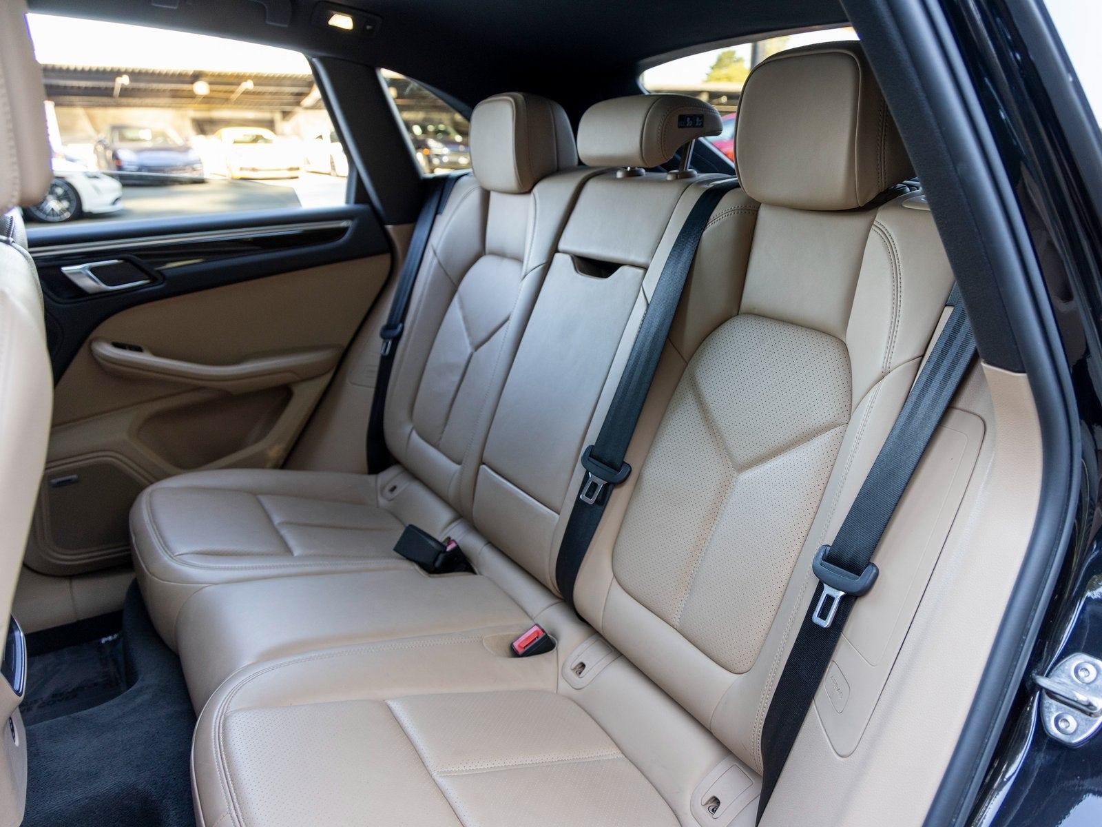 2021 Porsche Macan Macan