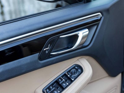 2021 Porsche Macan Macan