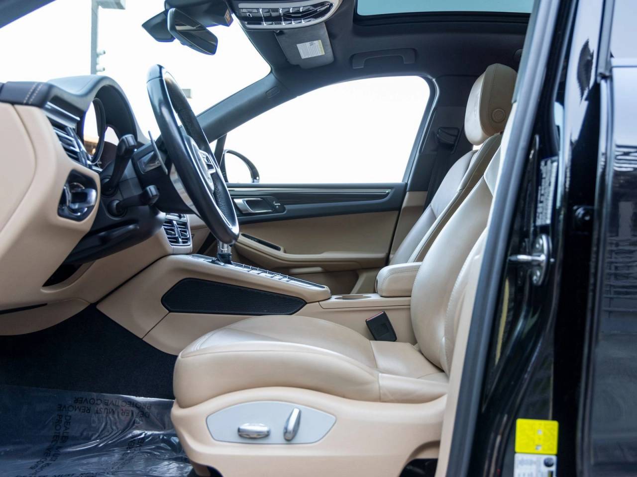 2021 Porsche Macan Macan