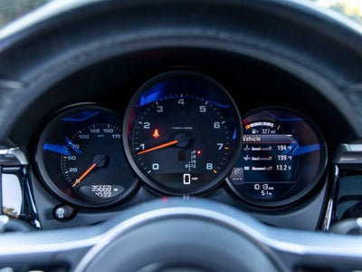 2021 Porsche Macan Macan