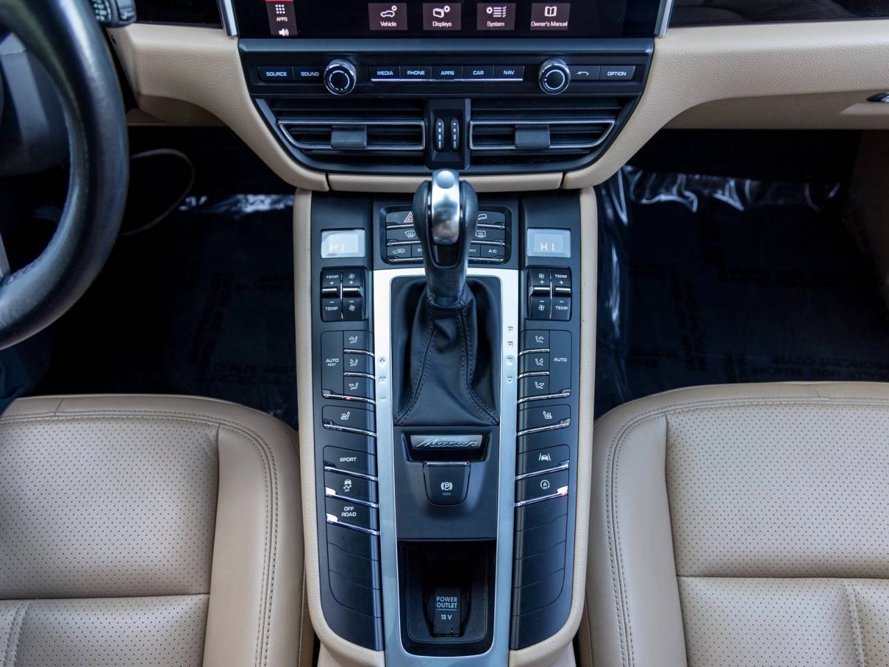 2021 Porsche Macan Macan