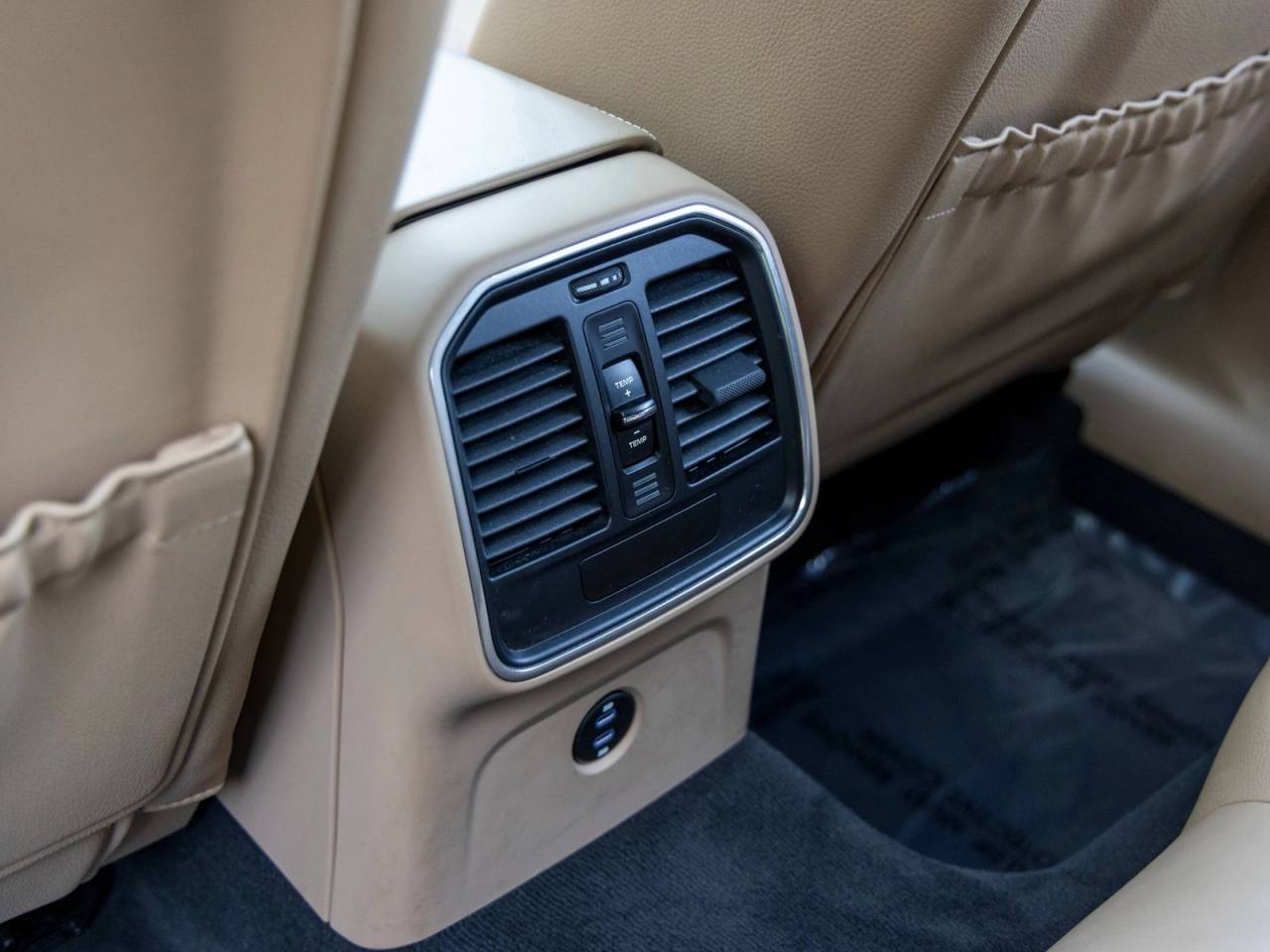 2021 Porsche Macan Macan