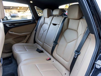 2021 Porsche Macan Macan