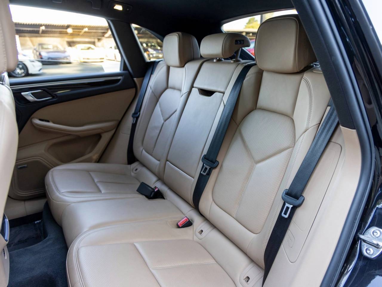 2021 Porsche Macan Macan