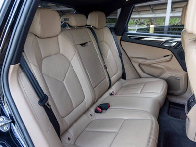 2021 Porsche Macan Macan