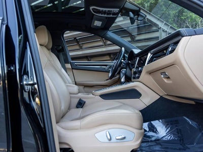 2021 Porsche Macan Macan