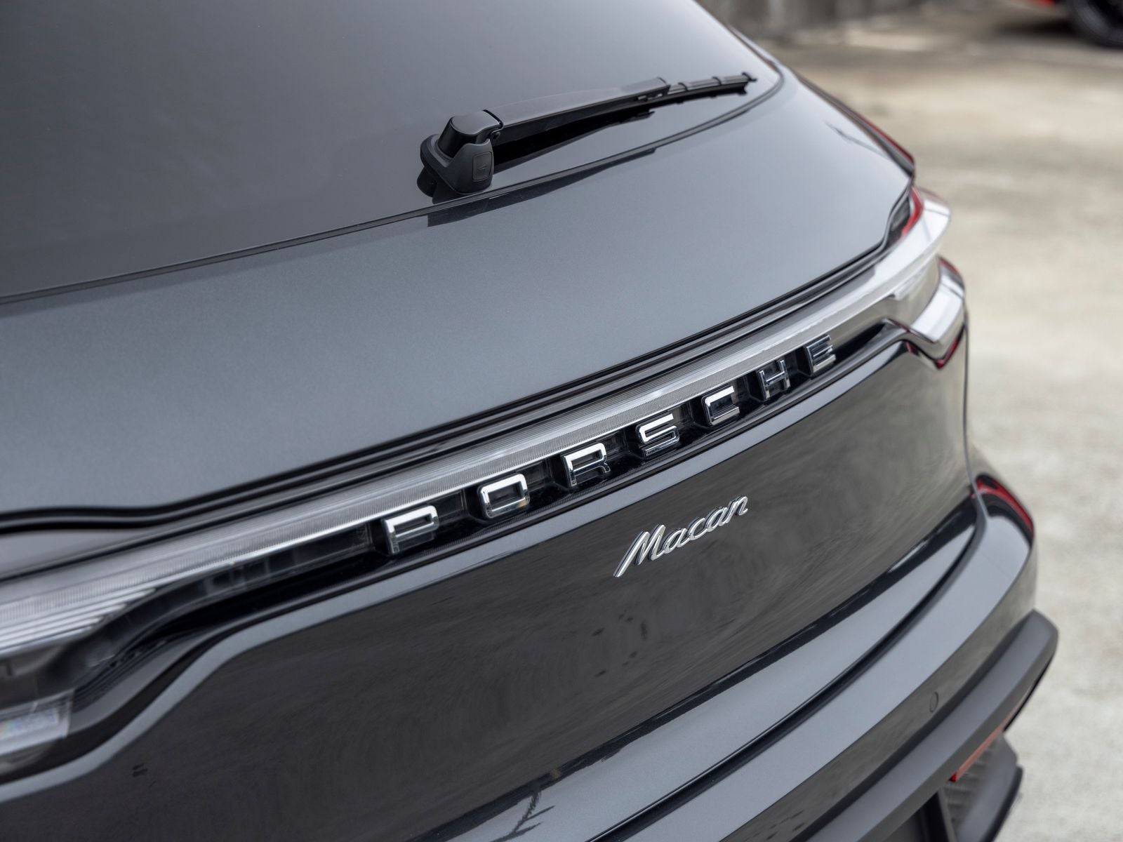 2022 Porsche Macan Base