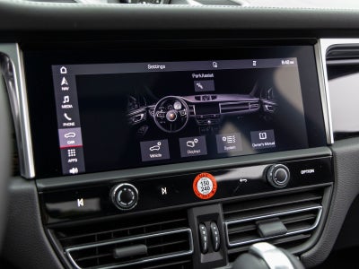 2022 Porsche Macan Base