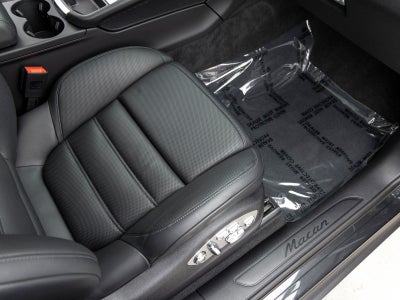 2022 Porsche Macan Base