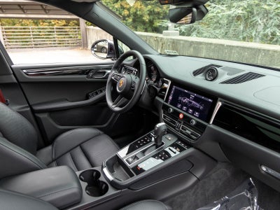 2022 Porsche Macan Base