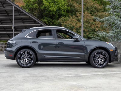 2022 Porsche Macan Base