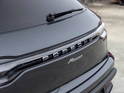 2022 Porsche Macan Base