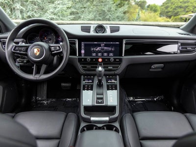 2022 Porsche Macan Base