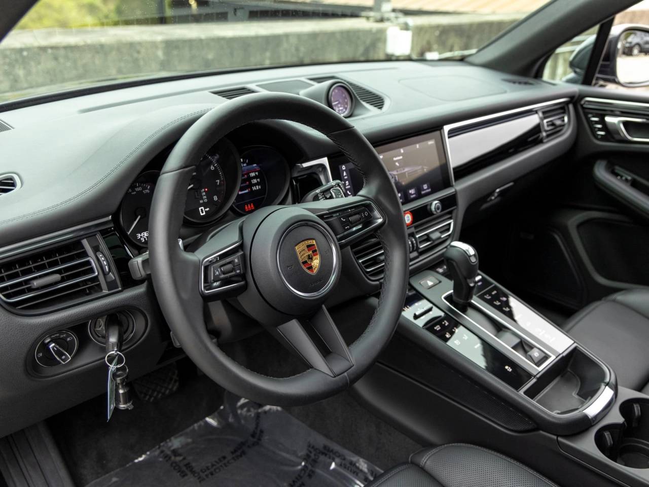 2022 Porsche Macan Base