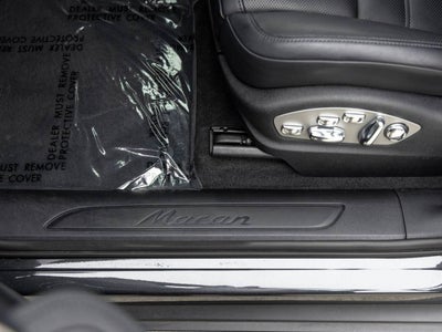 2022 Porsche Macan Base