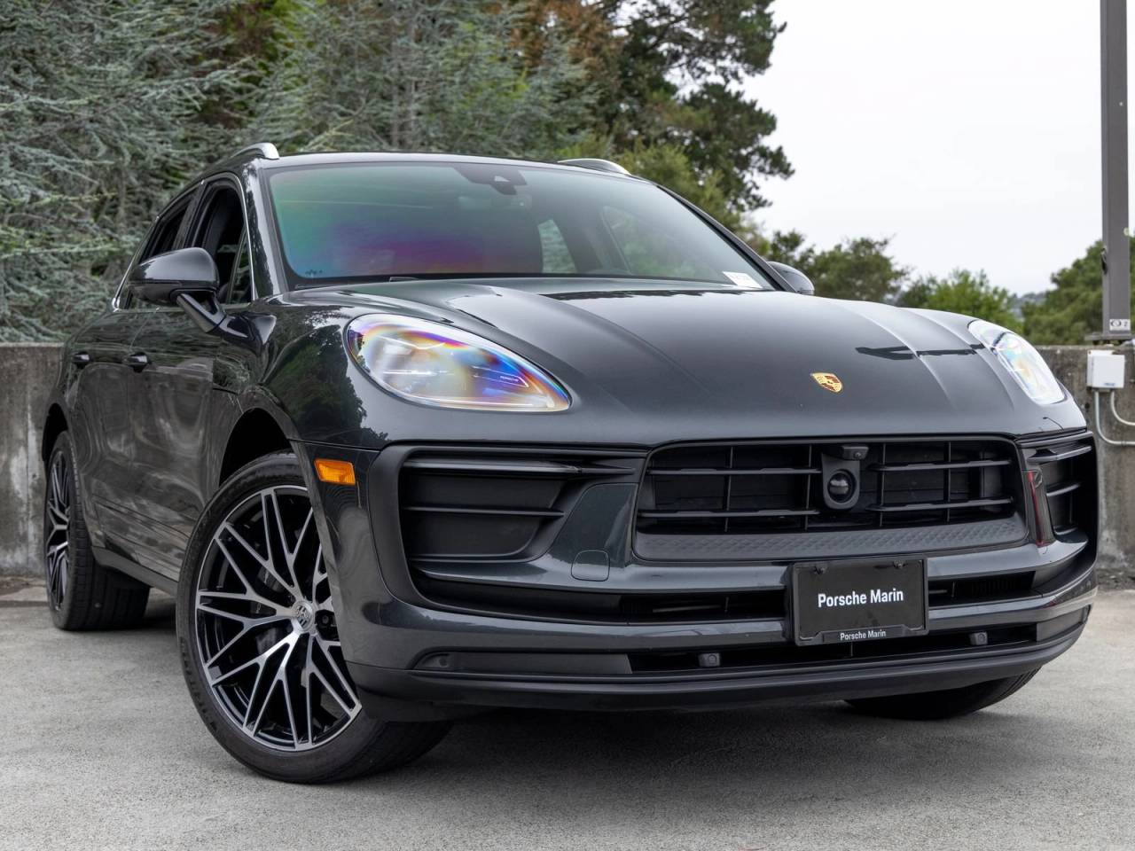 2022 Porsche Macan Base