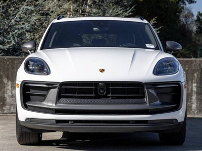 2023 Porsche Macan Macan T