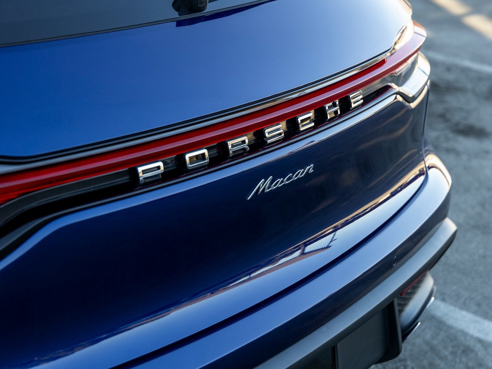 2025 Porsche Macan Base