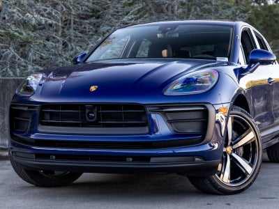 2025 Porsche Macan Base