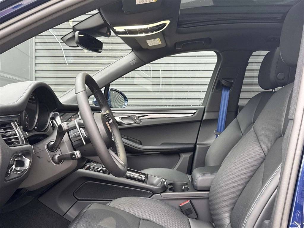 2025 Porsche Macan Macan