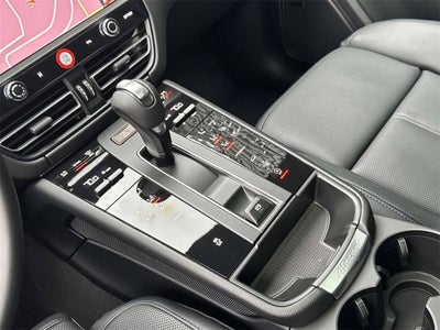 2025 Porsche Macan Macan