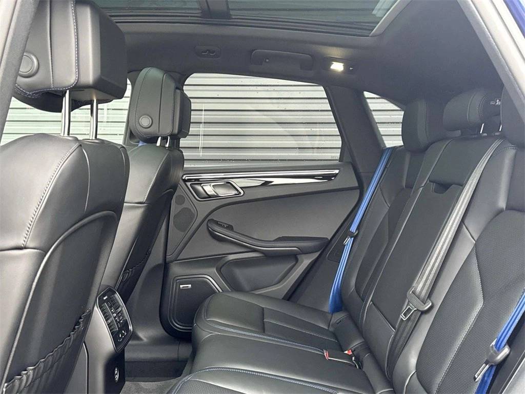 2025 Porsche Macan Macan