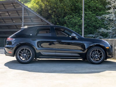 2025 Porsche Macan Macan T